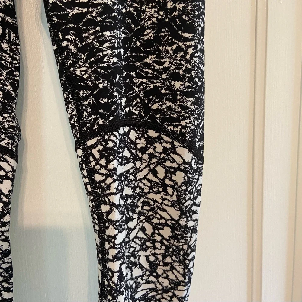 Lululemon High Rise Wunder Under Ice Breaker tights